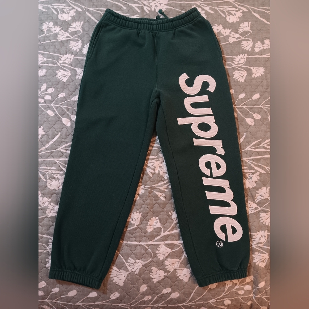 Supreme Green Joggers Relaxed Fit Sweatpants